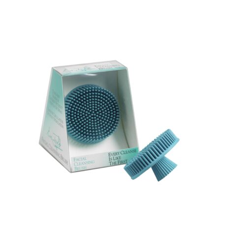 This soft, pliable brush is the perfect partner for all cleansers to ensure a thorough cleanse.